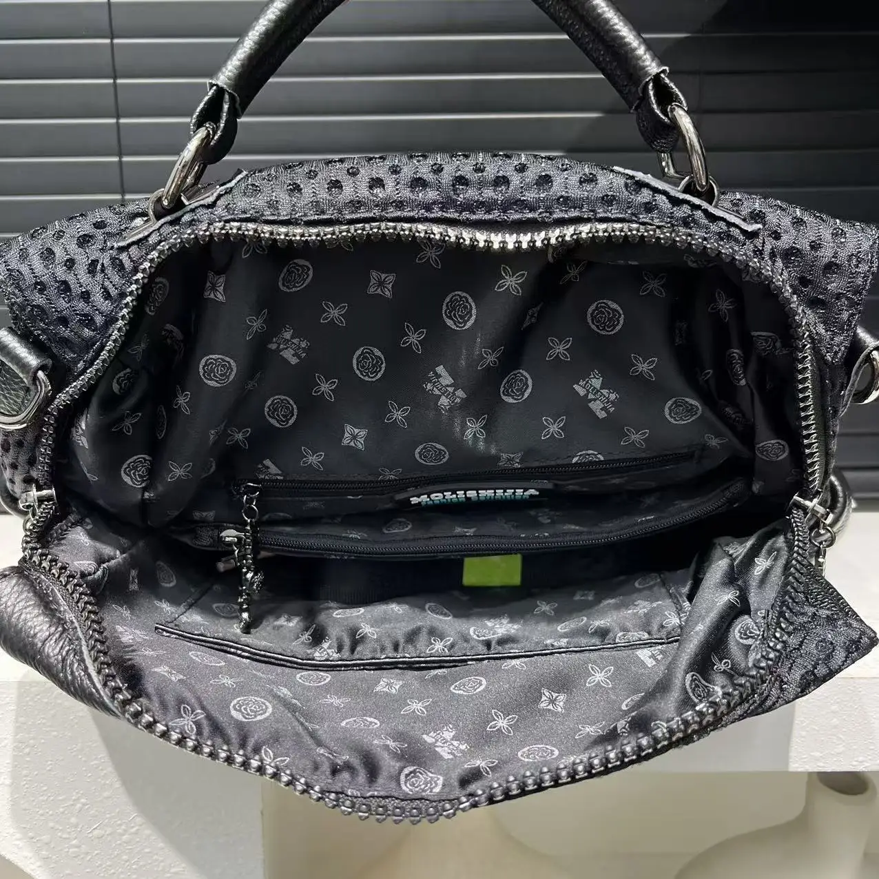 sac à main chic à panneaux en maille pour femme – sac à bandoulière polyvalent avec sangle amovible, parfait pour les sorties décontractées et les vacances