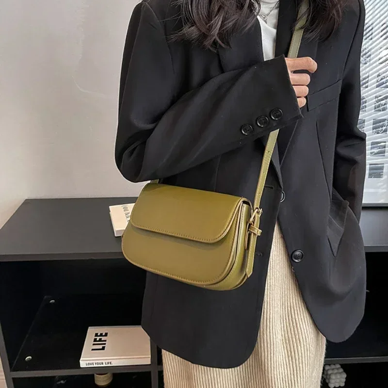 petit sac de selle rétro à texture avancée pour femmes, sacoche populaire assortie avec tout, sacs sous les bras, sac à bandoulière carré, nouvelle collection 2025