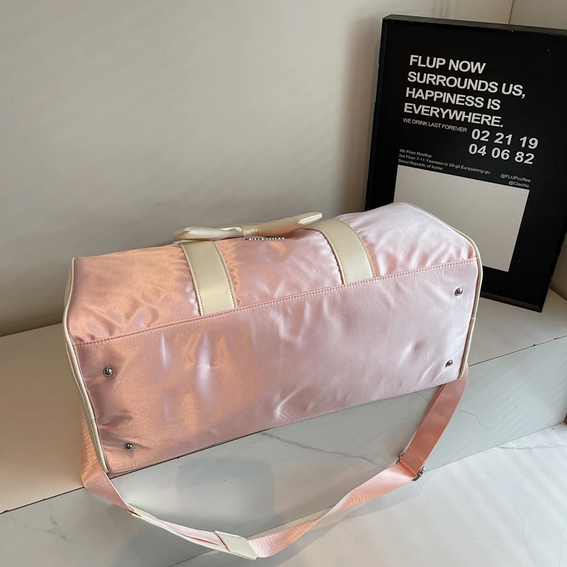 sac de voyage luxueux pour fitness, sac à main à bandoulière simple, sac à dos à bandoulière, rangement superposé de grande capacité, adapté aux hommes et aux femmes