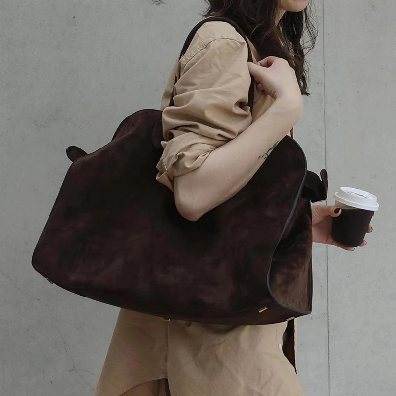 sac fourre tout pour femmes, nouveau design de niche haut de gamme, sac à bandoulière de grande capacité, sac à main de banlieue rétro, automne et hiver