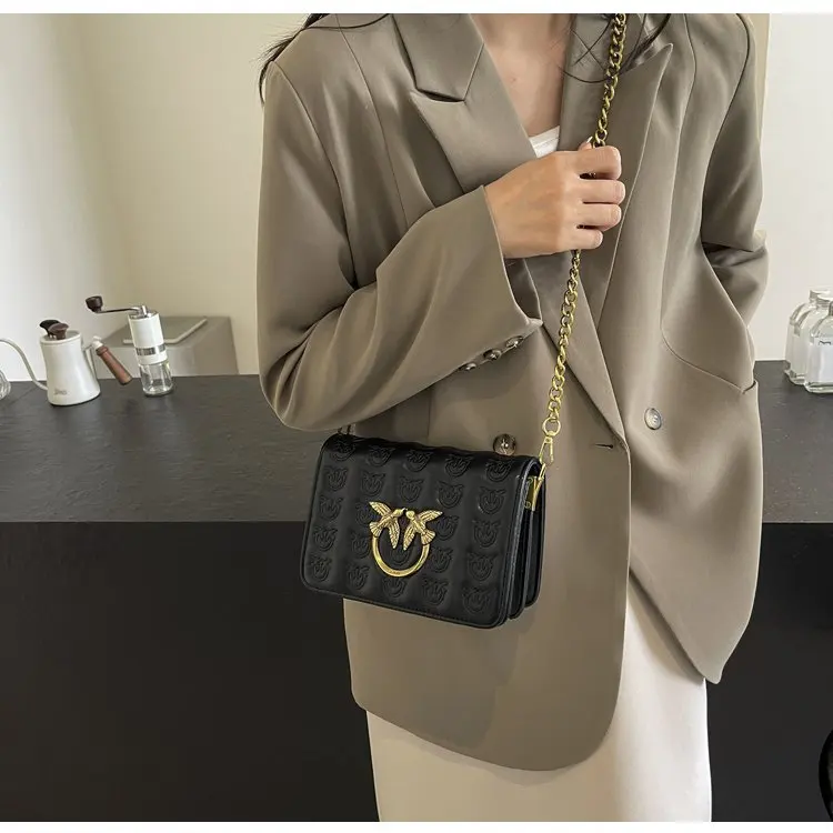 mini sac carré chic 2025, sac à main élégant avec sangle en chaîne, sac à bandoulière de luxe pour femmes pour le quotidien et la soirée