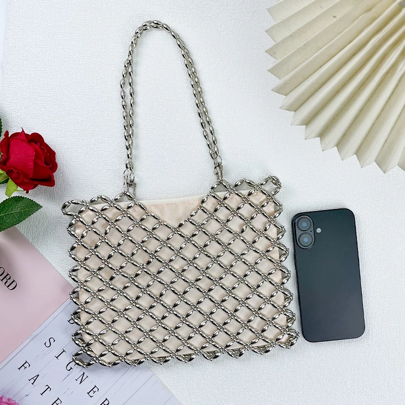 sac femmes 2025 nouveau décontracté à la main argent perlé creux sac tissé sac à main simple épaule sous les bras mère sac