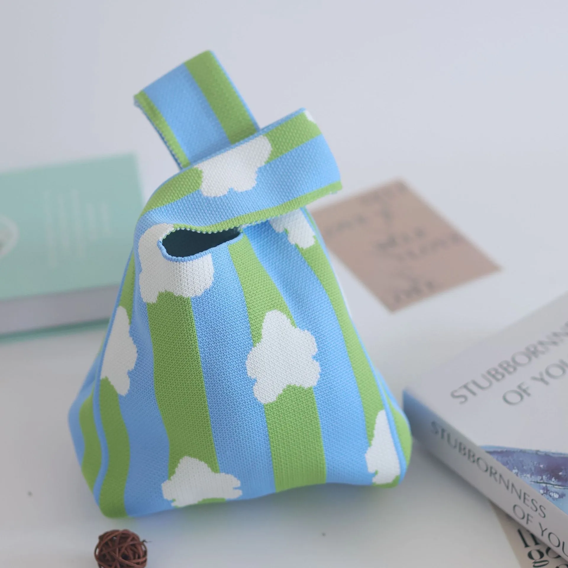 sac tricoté pour femmes, fourre tout portable pratique et exquis, sac de rangement portable, sacs seau cadeaux, sacs de poignet à nœud pour femmes