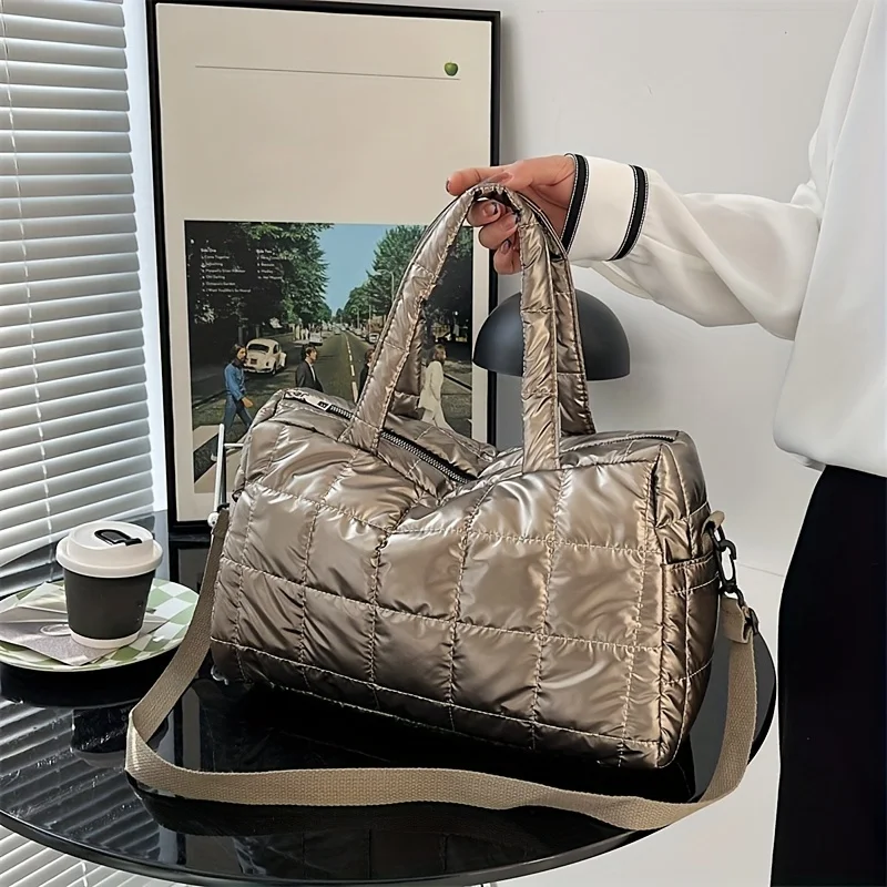 sac de voyage matelassé de couleur unie – durable, portable et élégant – parfait pour le sport, le travail et l'utilisation quotidienne