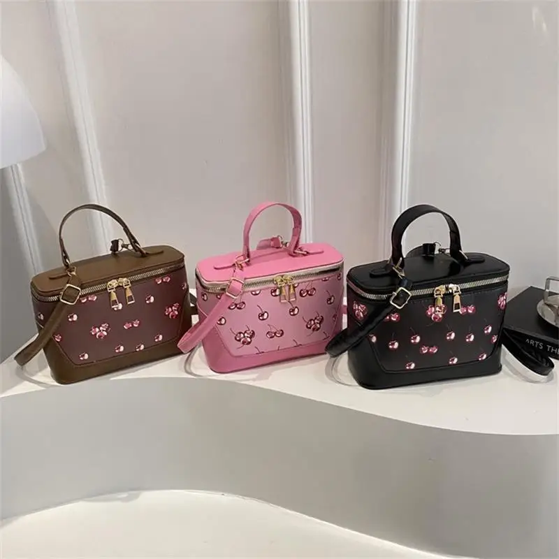 petit sac carré chic en pu avec design cerise, sac à bandoulière tendance pour femmes, sac à main de banlieue sophistiqué