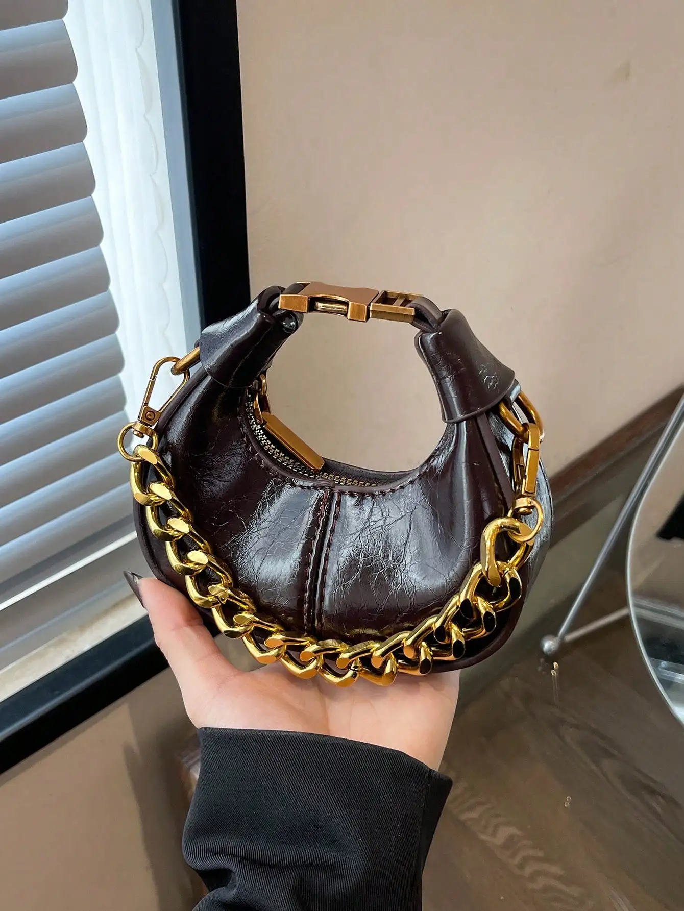 Petit sac à main à la mode, sac à bandoulière de Style élégant et minimaliste, nouveau décontracté 	 Sac à poignée supérieure pour femme