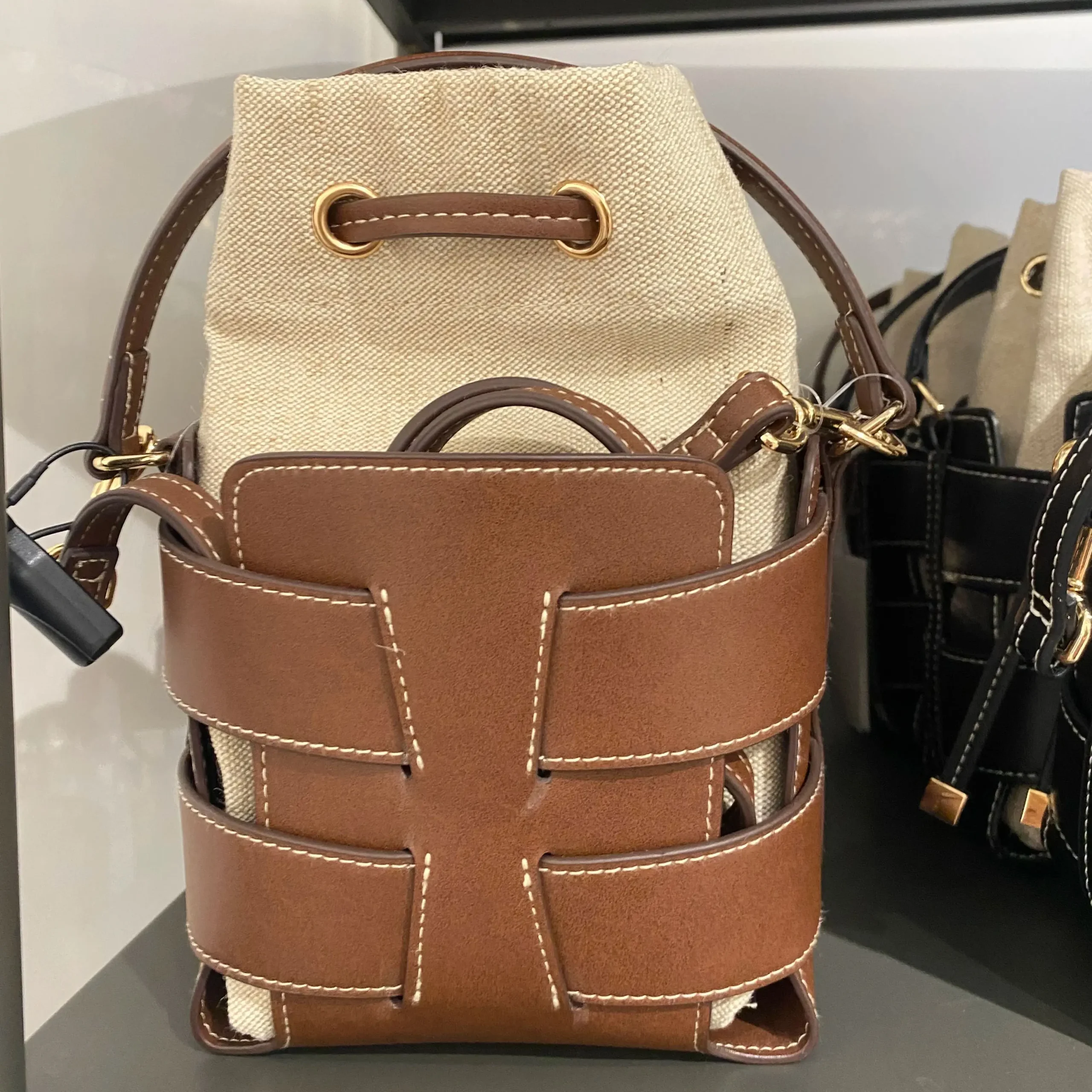 sac seau à bandoulière à la mode, sacs à main ajourés au design de luxe, petits sacs à main à bandoulière pour loisirs en plein air pour femmes