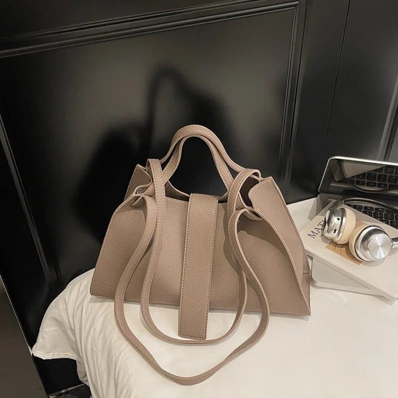 sac à poignée supérieure pour femmes, sac à bandoulière chic pour femmes, fourre tout spacieux de jour à la nuit, bandoulière polyvalente, texturé, automne hiver 2025