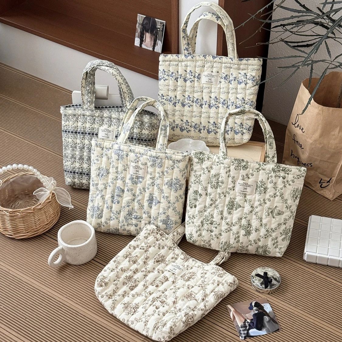 sacs à main en coton matelassé pour femmes, jolis sacs à fleurs portables pour dames, petits fourre tout à bandoulière design rétro décontracté, sac à bento pour déjeuner