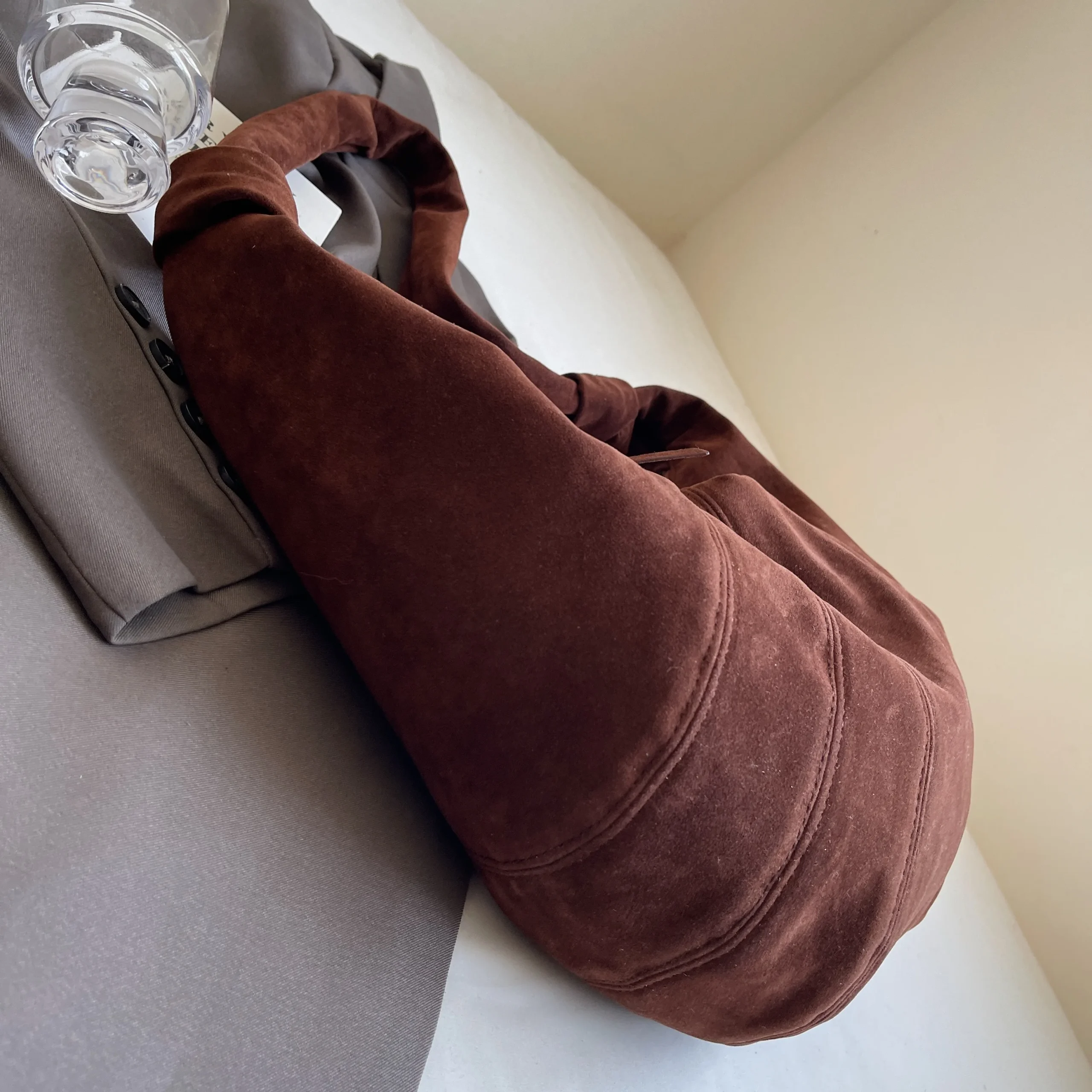 sacs hobo en faux daim de haute qualité pour femmes, grands sacs à bandoulière rétro, sac à bandoulière de styliste, fourre tout de style paresseux, hiver 2024