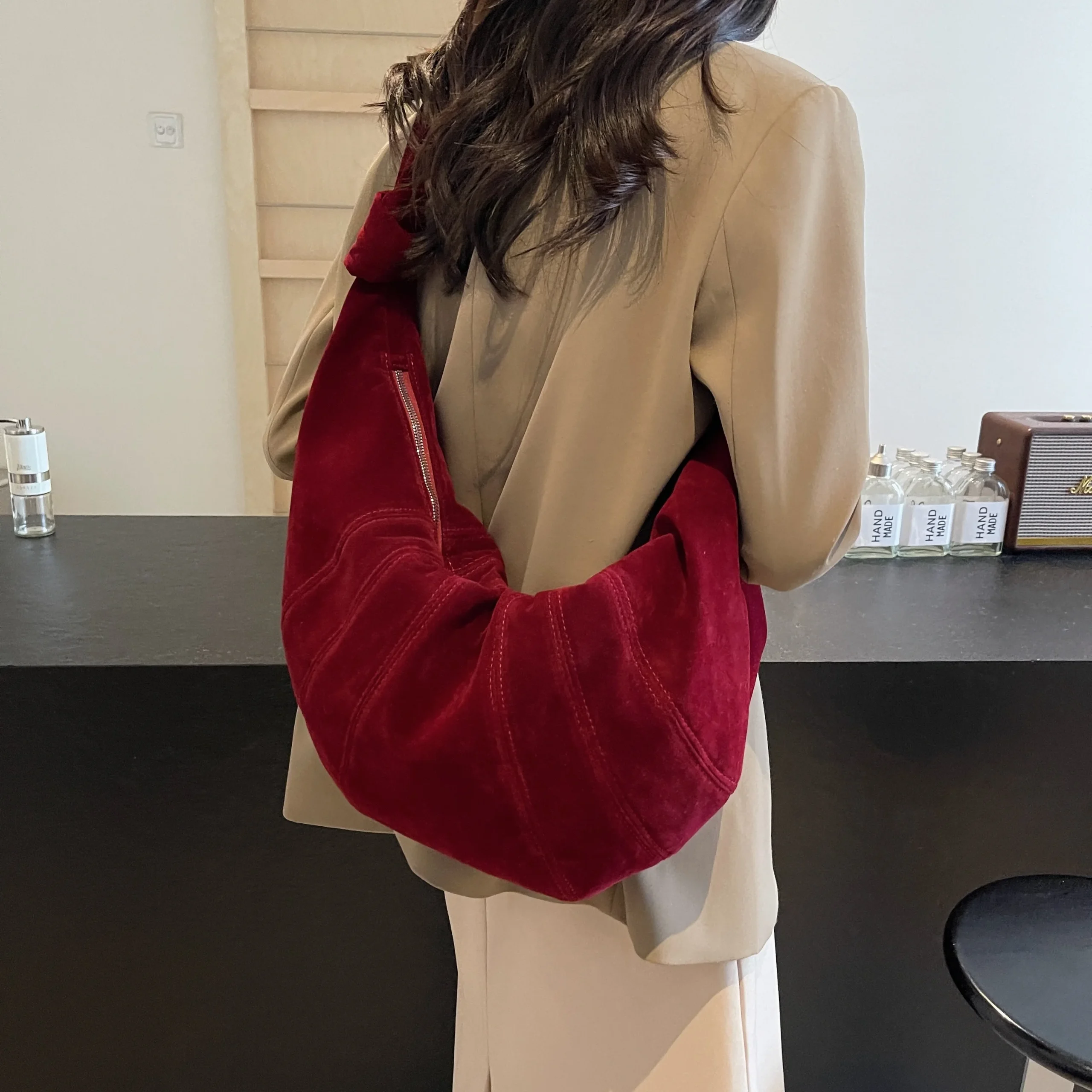 sacs hobo en faux daim de haute qualité pour femmes, grands sacs à bandoulière rétro, sac à bandoulière de styliste, fourre tout de style paresseux, hiver 2024
