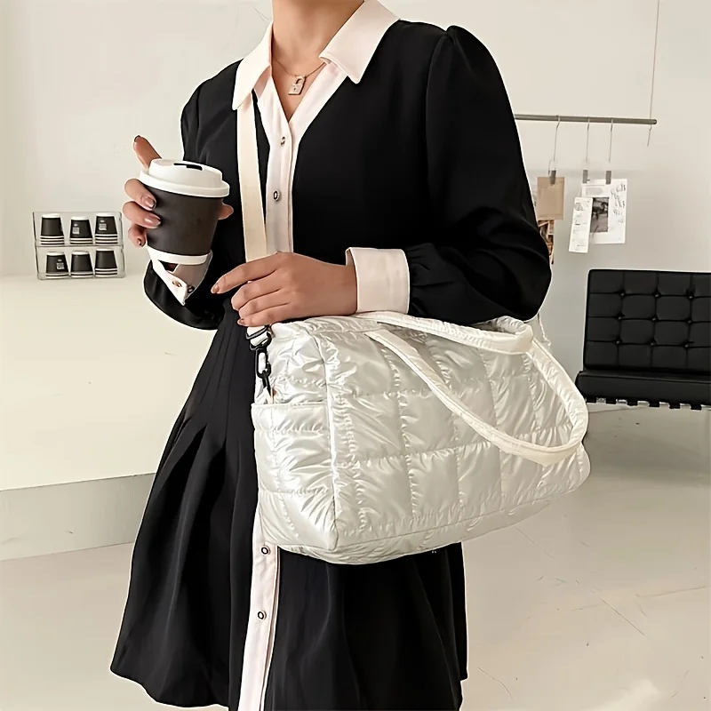 sac de voyage matelassé de couleur unie – durable, portable et élégant – parfait pour le sport, le travail et l'utilisation quotidienne