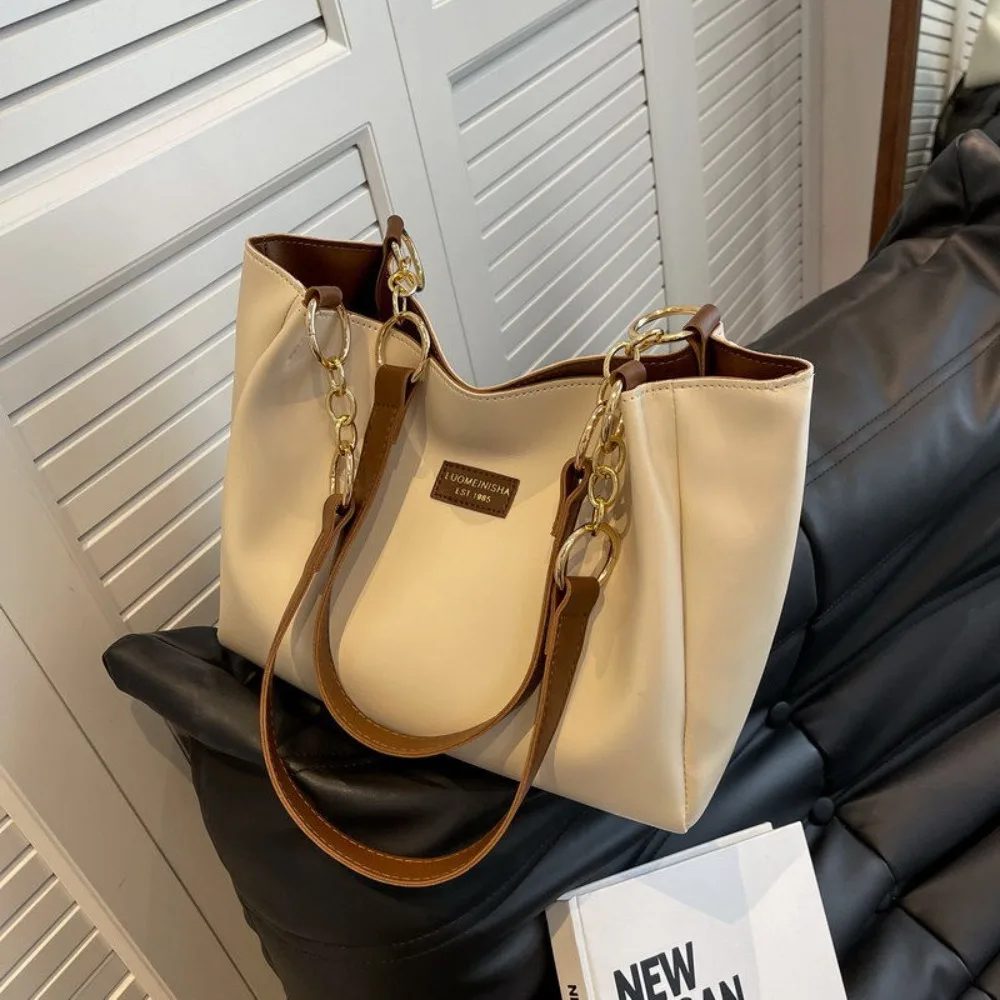 sac fourre tout tendance pour femmes, sac à bandoulière léger de grande capacité de luxe, sac de banlieue abordable de haute qualité, nouvelle collection 2025