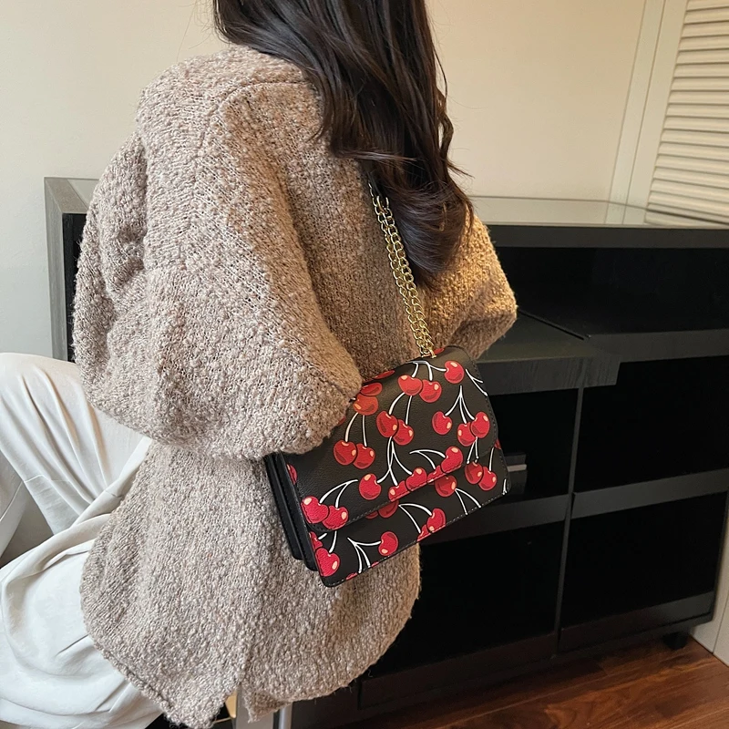 petit sac à bandoulière carré pour femmes, sac à bandoulière classique en chaîne, sac à main vintage chic pour un usage quotidien et les soirées