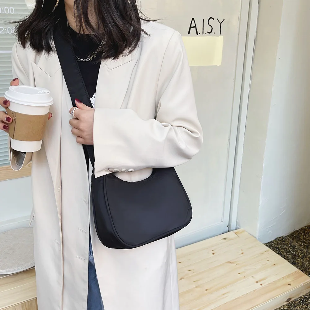 hobo – sac à bandoulière couleur unie pour femmes, sac sous les bras en croissant en nylon simple, sacs à main fourre tout pour voyage