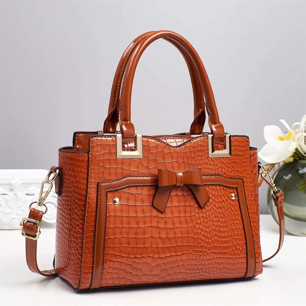sac fourre tout grande capacité pour femmes, sac à main à la mode, sac à bandoulière simple, élégant matériau pu, design tendance été 2025