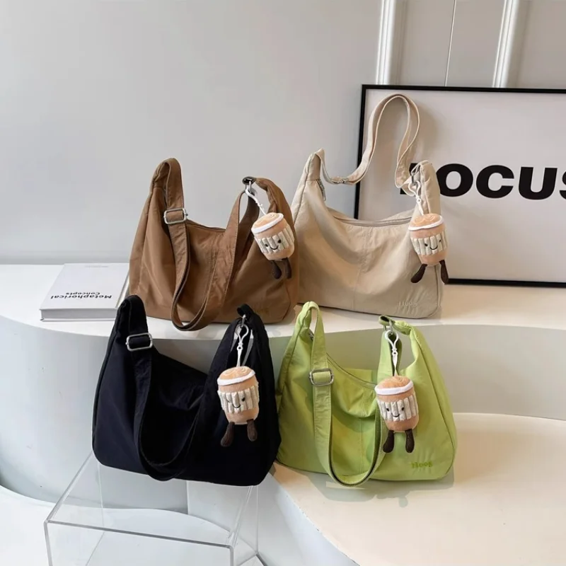 sac à bandoulière hobo de style japonais pour femme, grande capacité, style ins, broderie polyvalente, initié, étanche, commpiedmont