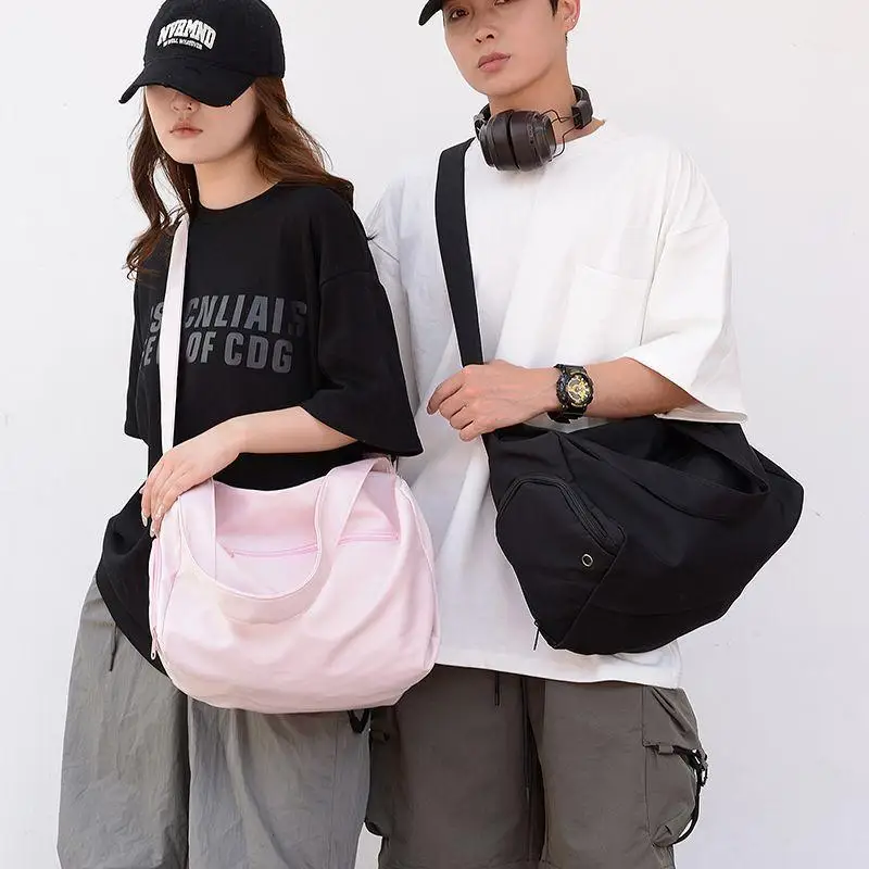 fourre-tout d'anniversaire élégant : unisexe, couleur unie ; sac à bandoulière polyvalent, parfait pour le fitness et les voyages ; design léger.