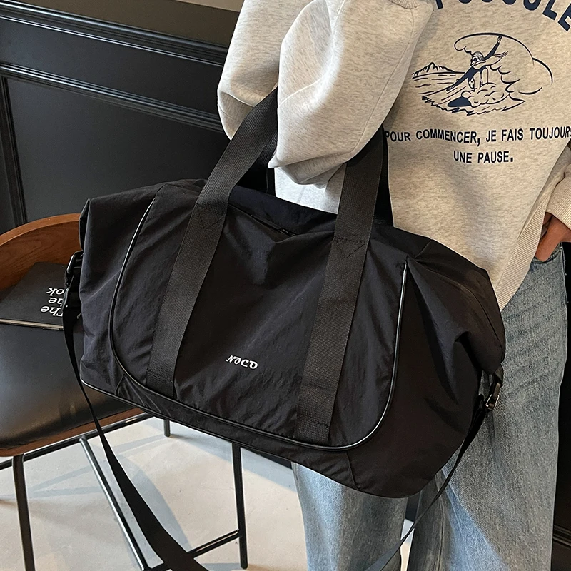sac à main tendance de grande capacité pour femmes, sac essentiel de voyage simple et polyvalent pour les déplacements et le fitness
