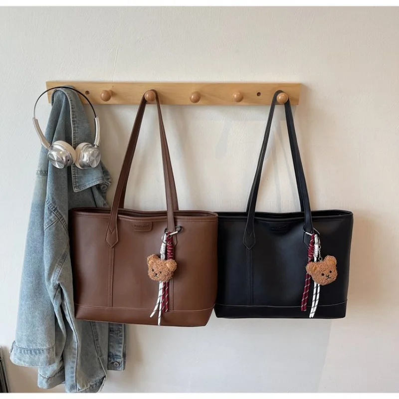 sac fourre tout pour femme en cuir de chèvre avec haut de gamme islande tendance léger doux style quotidien