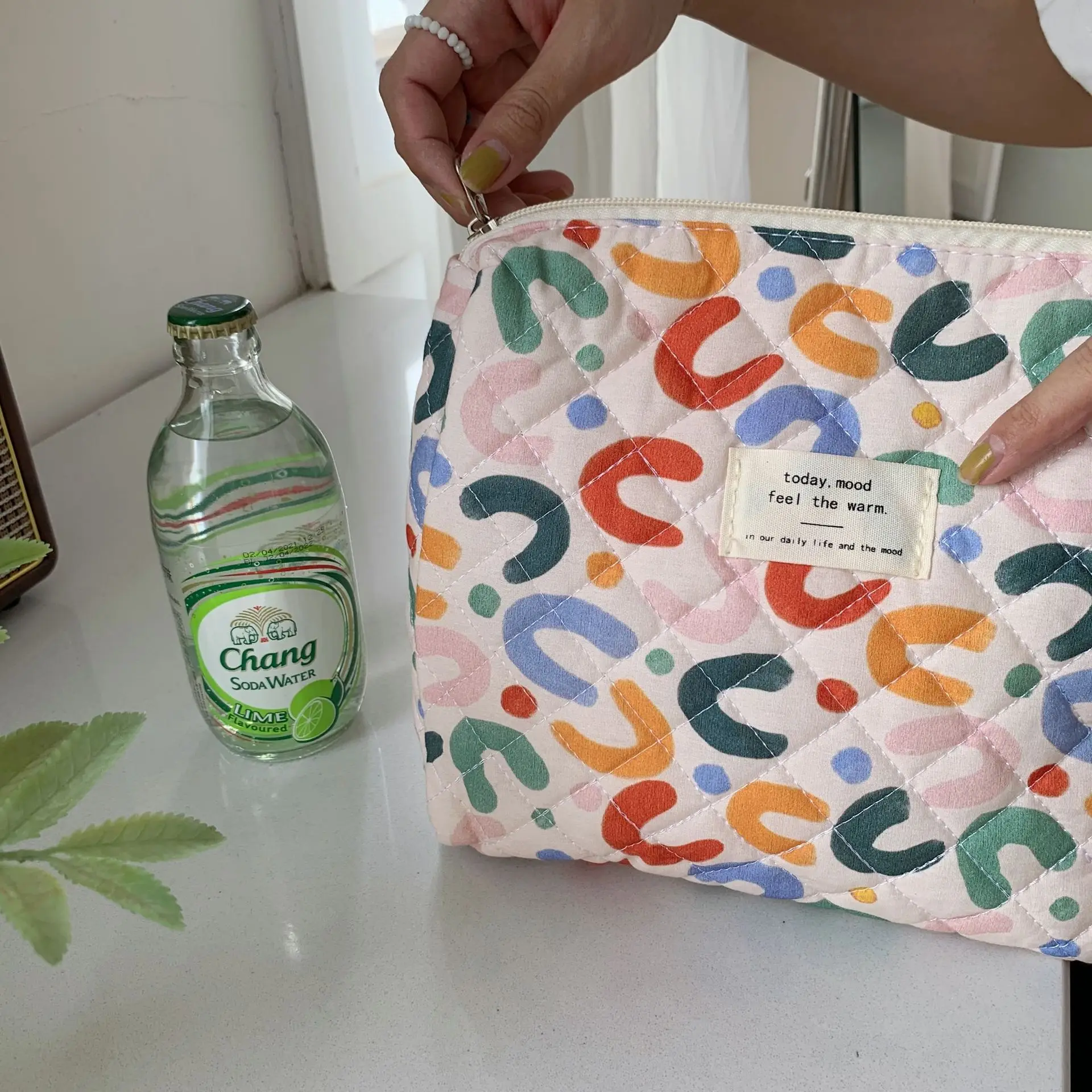 sac de maquillage cosmétique matelassé pour femmes, trousse de toilette portable, sacs à main féminins, organisateurs floraux, pochette de rangement pour cosmétiques