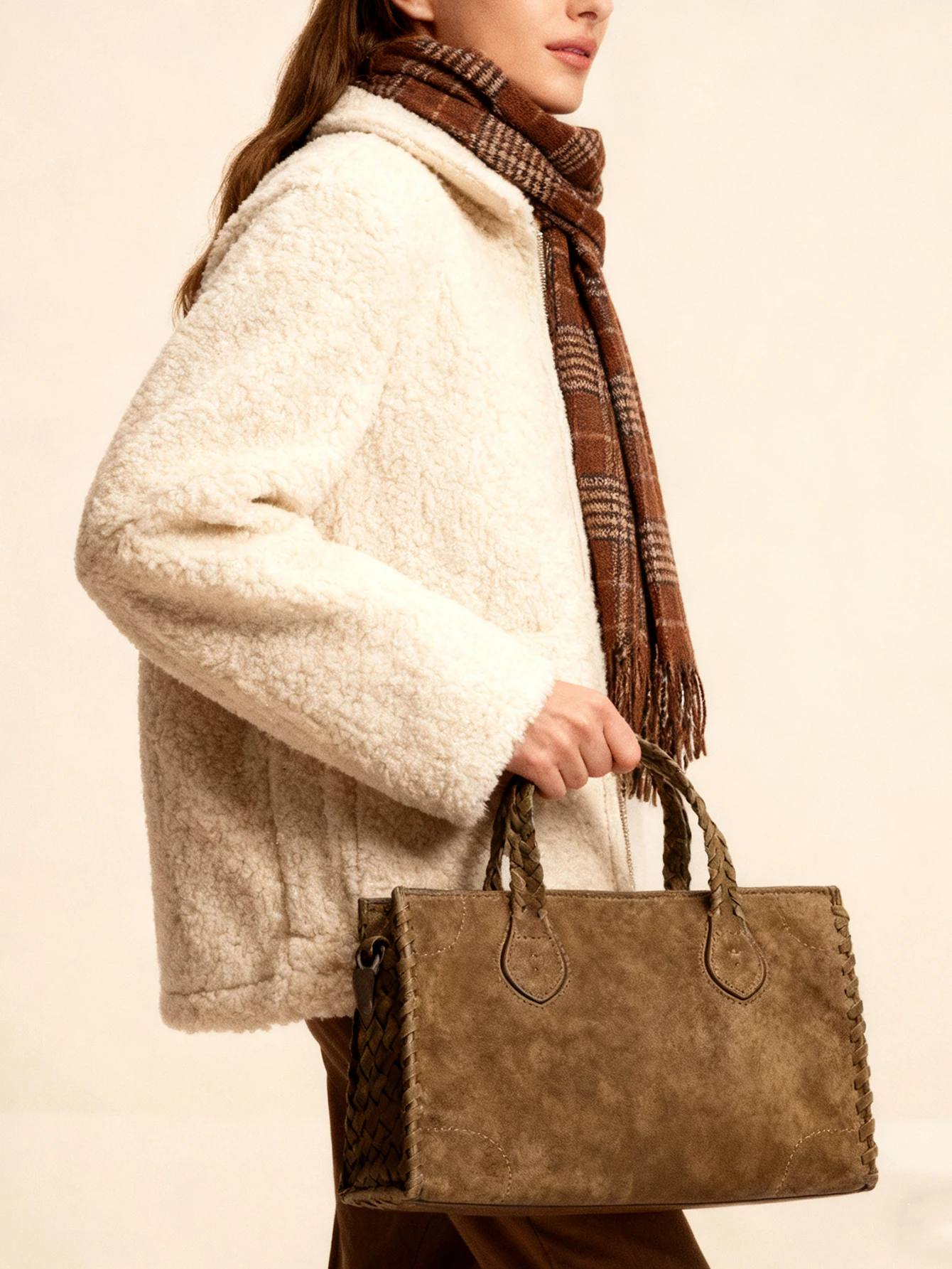 niche rétro tressé sac cabas femme, sac à bandoulière asymétrique en daim imitation, nouveau sac de banlieue haut de gamme 2025