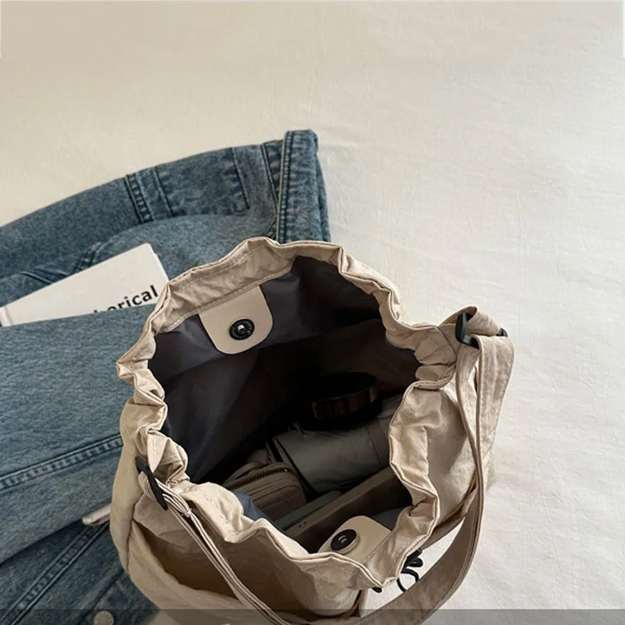 sac à bandoulière avec cordon de serrage pour femmes, fourre tout de voyage imperméable en nylon, style basique décontracté, sac seau, nouvelle mode