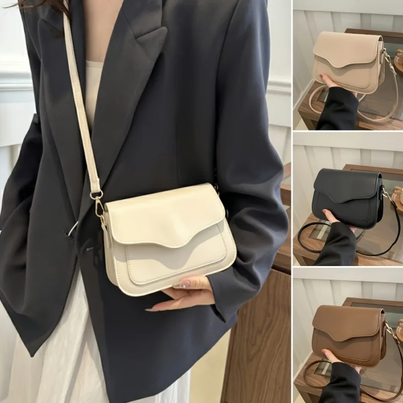 Mini sac de selle carré Chic pour femmes, couleur unie, sac à bandoulière en cuir synthétique, fermeture à boucle, petit sac carré polyvalent