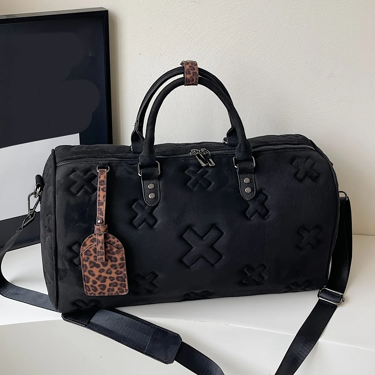 sac à main de voyage tendance – conception haute capacité, durable et texturée, adapté au fitness, aux vacances et aux voyages d'affaires.