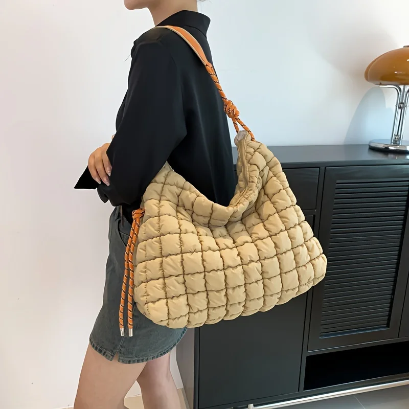 2023 sac à bandoulière matelassé, grand fourre tout avec fermeture éclair. rose vif, kaki, blanc, violet, noir. sac à main pour femme à la mode, achetez maintenant!