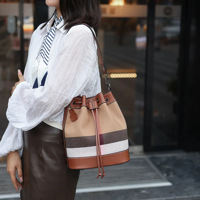 sac à bandoulière matelassé chic pour femme, sac à main hobo tendance 2025, sac à bandoulière rétro avec chaîne en métal pour sorties décontractées