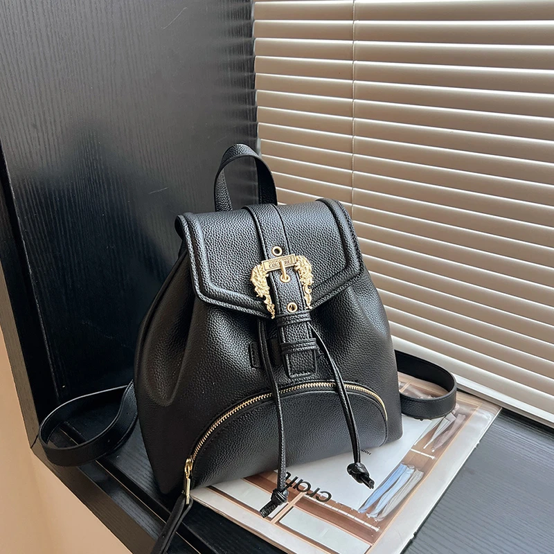 sac à bandoulière design chic pour femme – fourre tout en cuir d'inspiration vintage avec torsion moderne et fermeture à glissière sécurisée