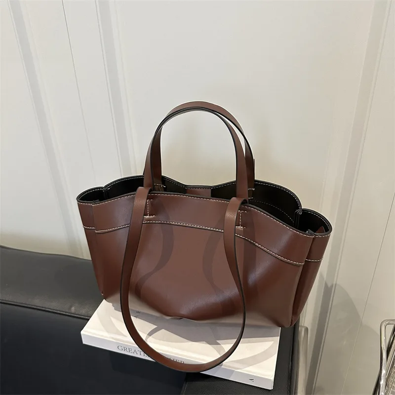 2025 été nouveau sac fourre tout rétro chic sac de banlieue de grande capacité pour femmes sac à bandoulière panier à main