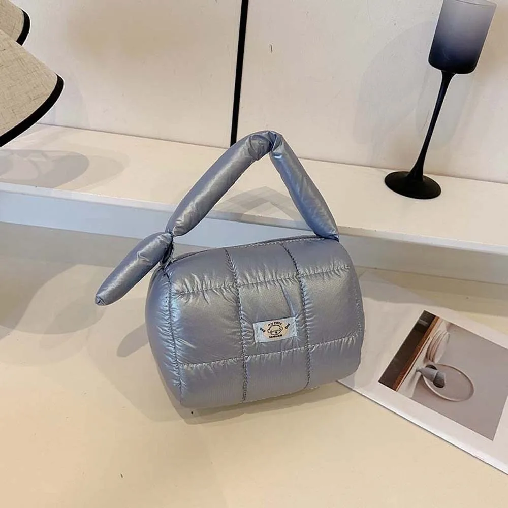 Sac matelassé à grille plissée en nuage, grande capacité, organisateur de cosmétiques portatif en Nylon, pochette fourre-tout bouffante de couleur unie tridimensionnelle