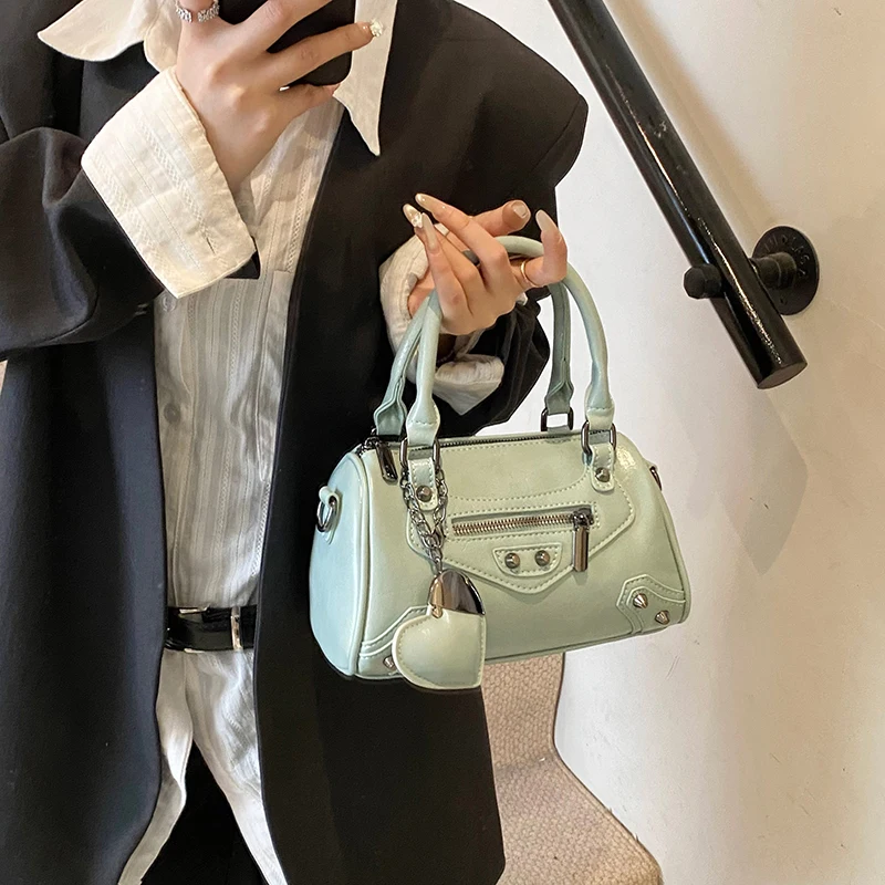 sac à bandoulière en cuir chic pour femmes de marque de luxe par un célèbre designer, sac à main à bandoulière classique