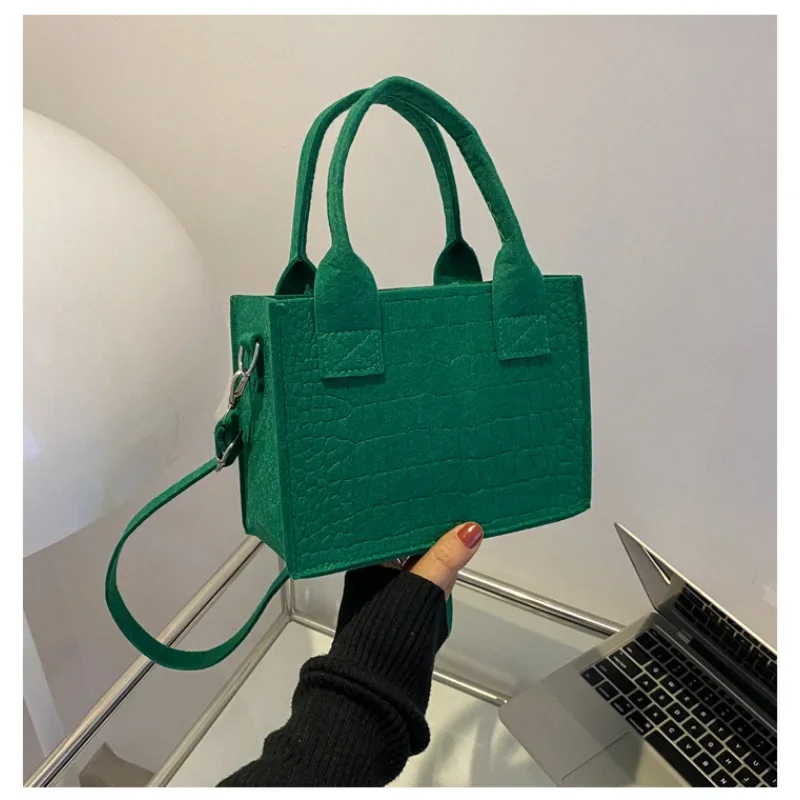 sac à bandoulière simple initié pour femme, sac à main de loisirs tendance, petit sac carré simple, vêtements de jeu