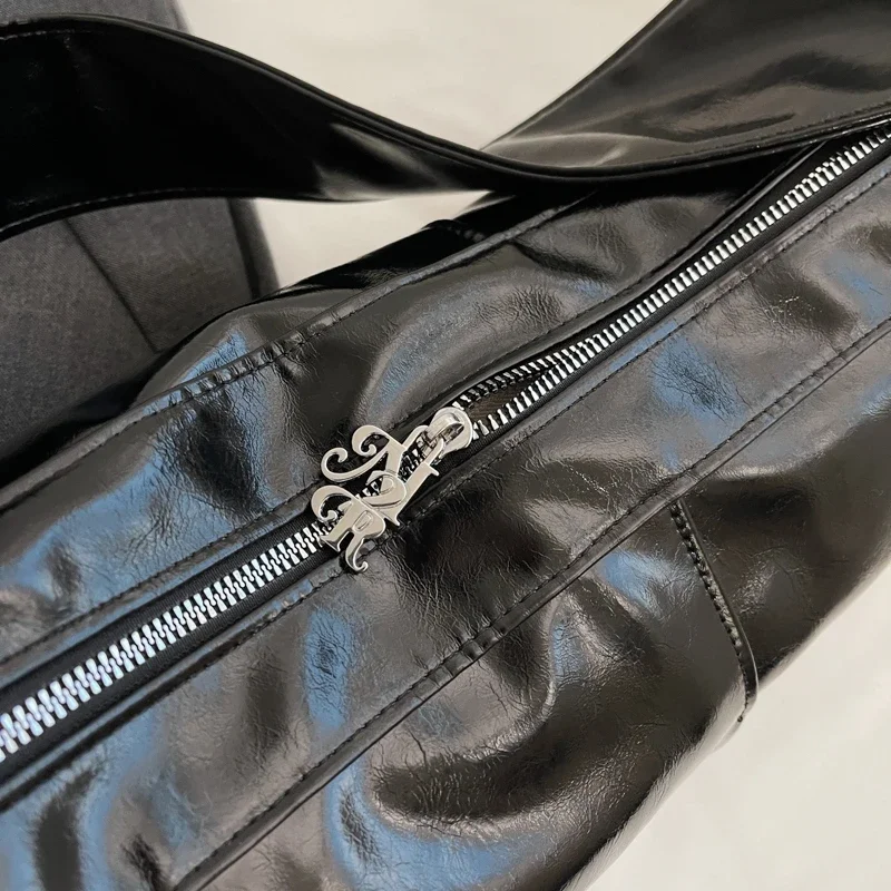 sac à bandoulière personnalisé pour femmes, nouveau design de haute qualité, sac à bandoulière simple en forme de boulette, offre spéciale, 2025