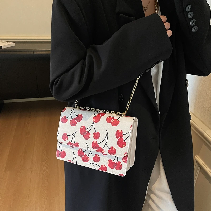 petit sac à bandoulière carré pour femmes, sac à bandoulière classique en chaîne, sac à main vintage chic pour un usage quotidien et les soirées