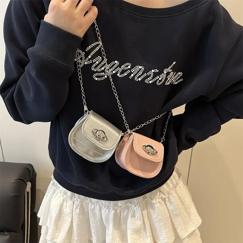 petit sac carré tendance | cuir pu (simili cuir premium, bracelet chaîne en métal, fermeture à pression magnétique)