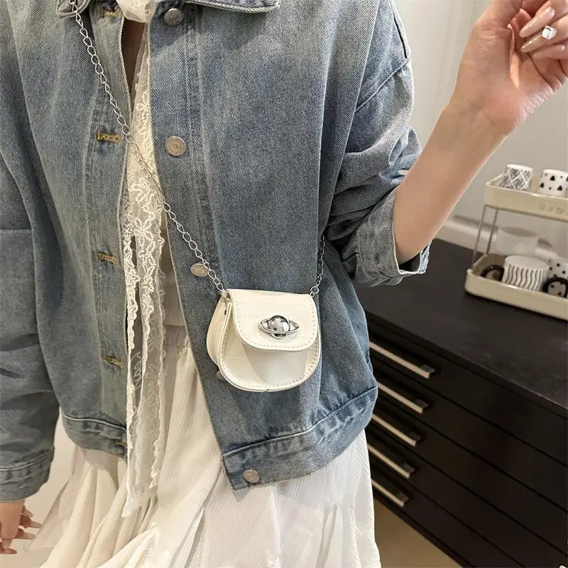 petit sac carré tendance | cuir pu (simili cuir premium, bracelet chaîne en métal, fermeture à pression magnétique)