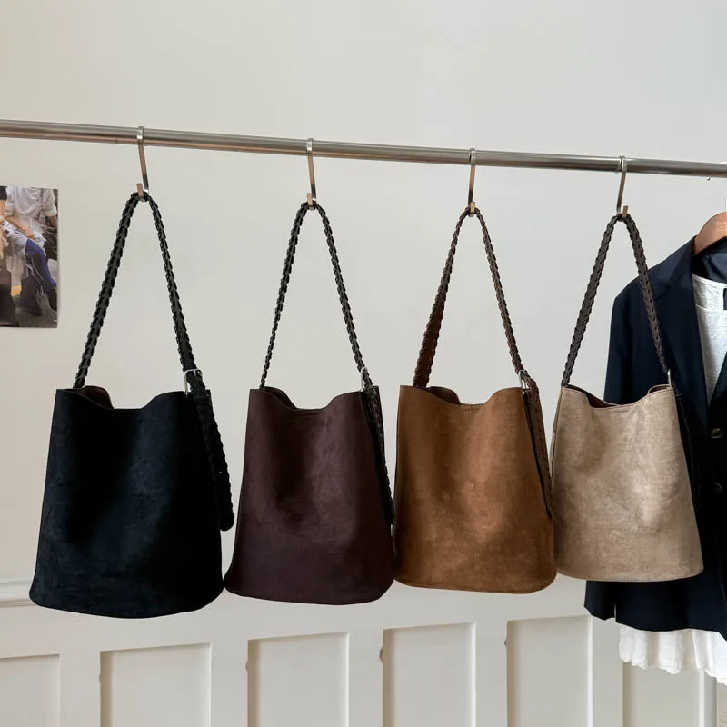 Sac seau automne-hiver 2025, sac à main minimaliste à poignée supérieure pour femmes, bandoulière décontractée, fourre-tout polyvalent de jour à la nuit