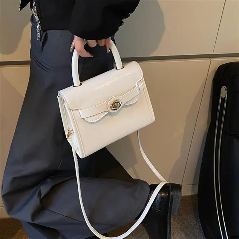 sac à main carré élégant pour femmes, sac à bandoulière de style rétro pour dames, sac à bandoulière tendance chic, fourre tout minimaliste, cadeaux