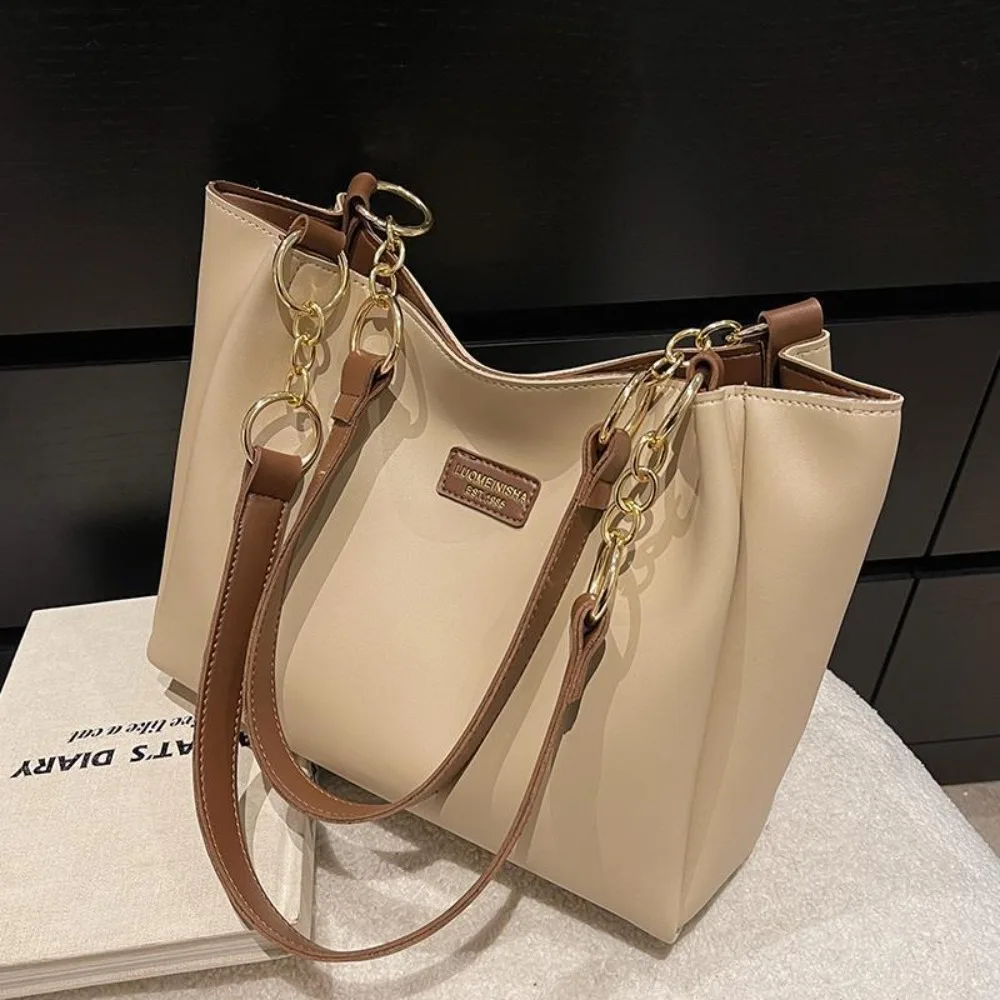 sac fourre tout tendance pour femmes, sac à bandoulière léger de grande capacité de luxe, sac de banlieue abordable de haute qualité, nouvelle collection 2025