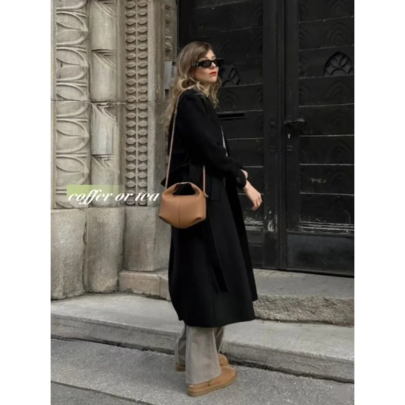 sac de boîte à déjeuner à main pour femmes, sac à main de niche à texture haut de gamme, sac à bandoulière bento pour femmes, sac de transport, nouvelle collection 2025