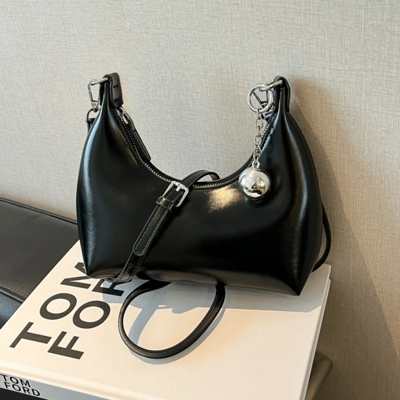 sac baguette d'inspiration rétro, sac à main chic en cuir demi lune structuré de styliste pour femmes, sac à main et à bandoulière multi voies avec fermeture éclair
