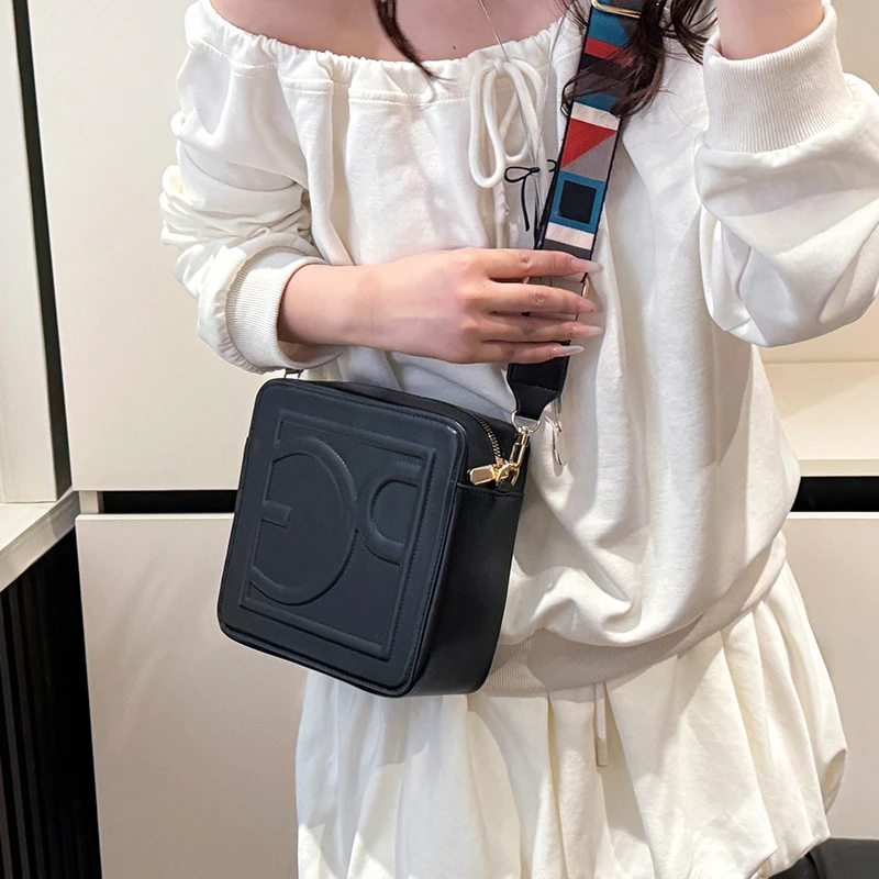Sac à bandoulière élégant pour femmes, sac à main en cuir inspiré de marque de luxe, sac de transport classique polyvalent