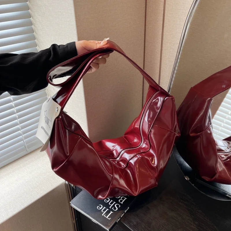 Sac à bandoulière personnalisé pour femmes, nouveau Design de haute qualité, sac à bandoulière simple en forme de boulette, offre spéciale, 2025