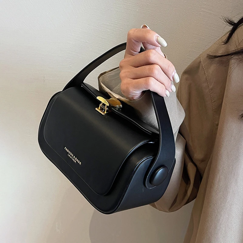 sac à bandoulière noir classique pour femmes, sacs carrés rétro polyvalents, sacs à main à rabat en cuir texturé de grande capacité, nouvelle collection 2025