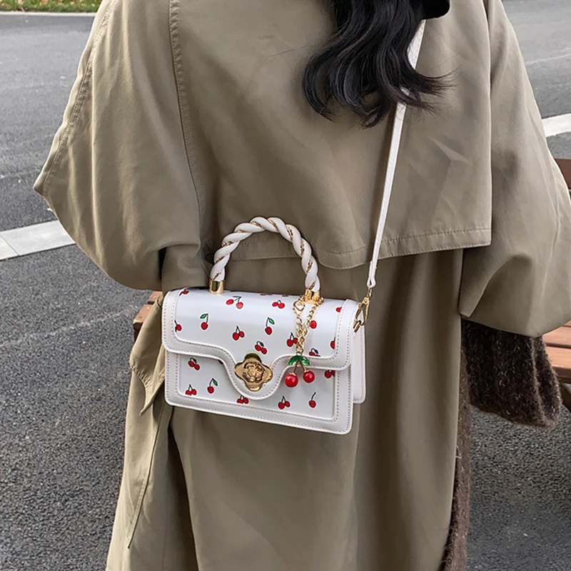 petit sac à bandoulière carré tendance pour femmes, sac à main de qualité, nouveau style, sac à bandoulière noir à rabat