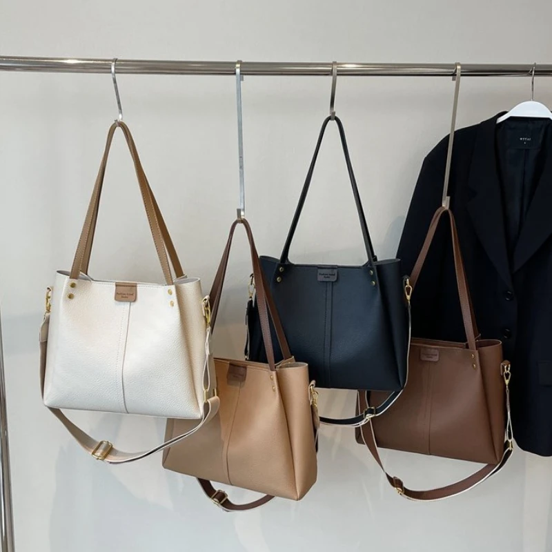 sac fourre tout décontracté simple pour femme, sac à bandoulière, peau douce, sous les bras, grande capacité, recommandé, haute qualité, nouveau, 2025